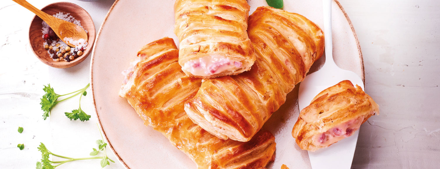Feuilletés, crêpes, snacking - Feuilletés, tartes et tourtes individuels - Feuilletés - 4 Roulés feuilletés jambon/emmental