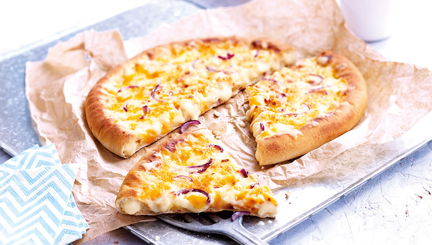 Pizza Bee'Cheese™ pâte épaisse bords fourrés - 3 fromages
