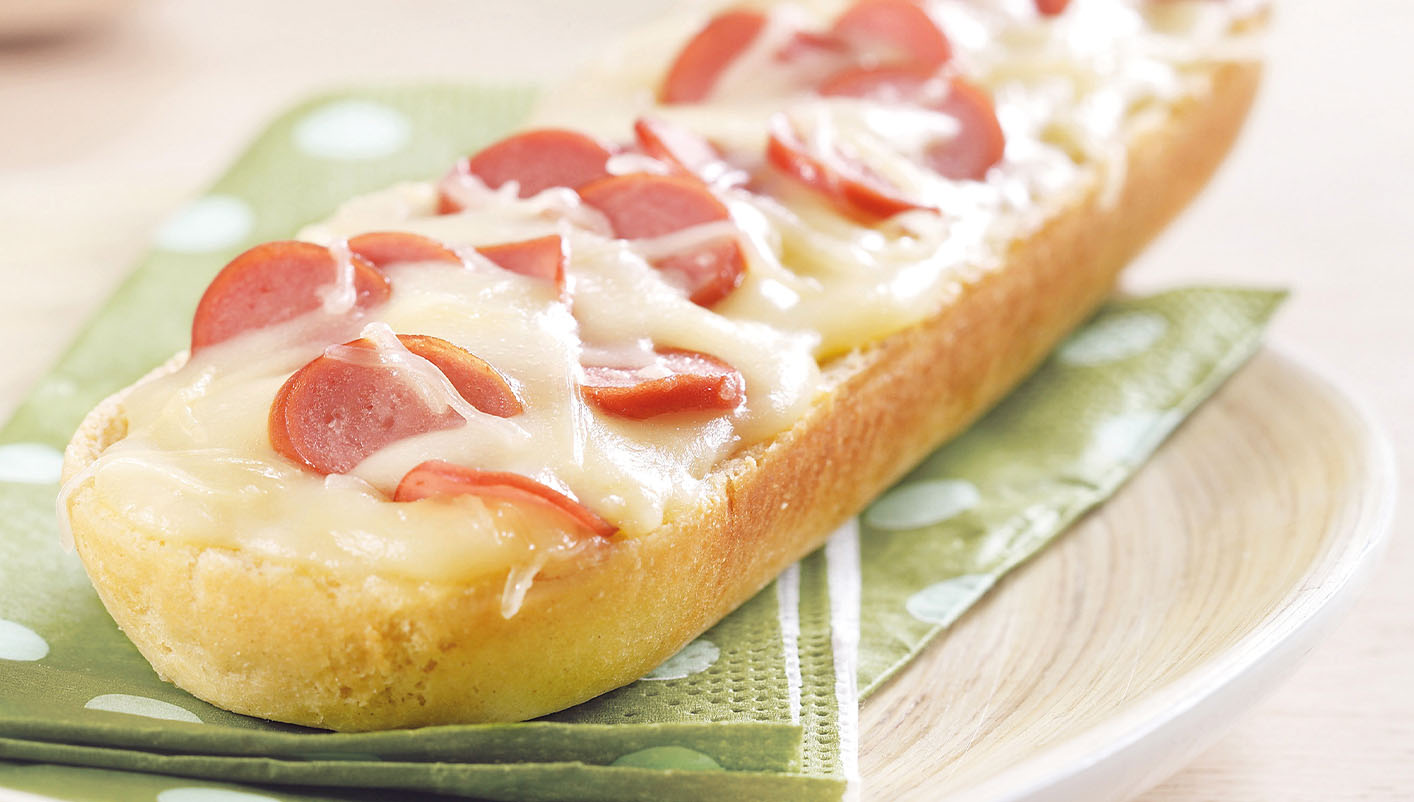 2 Tartines fromage, saucisses, moutarde