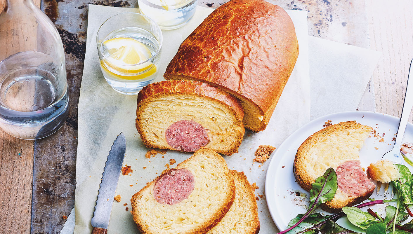 Véritable brioche fourrée au saucisson de Lyon