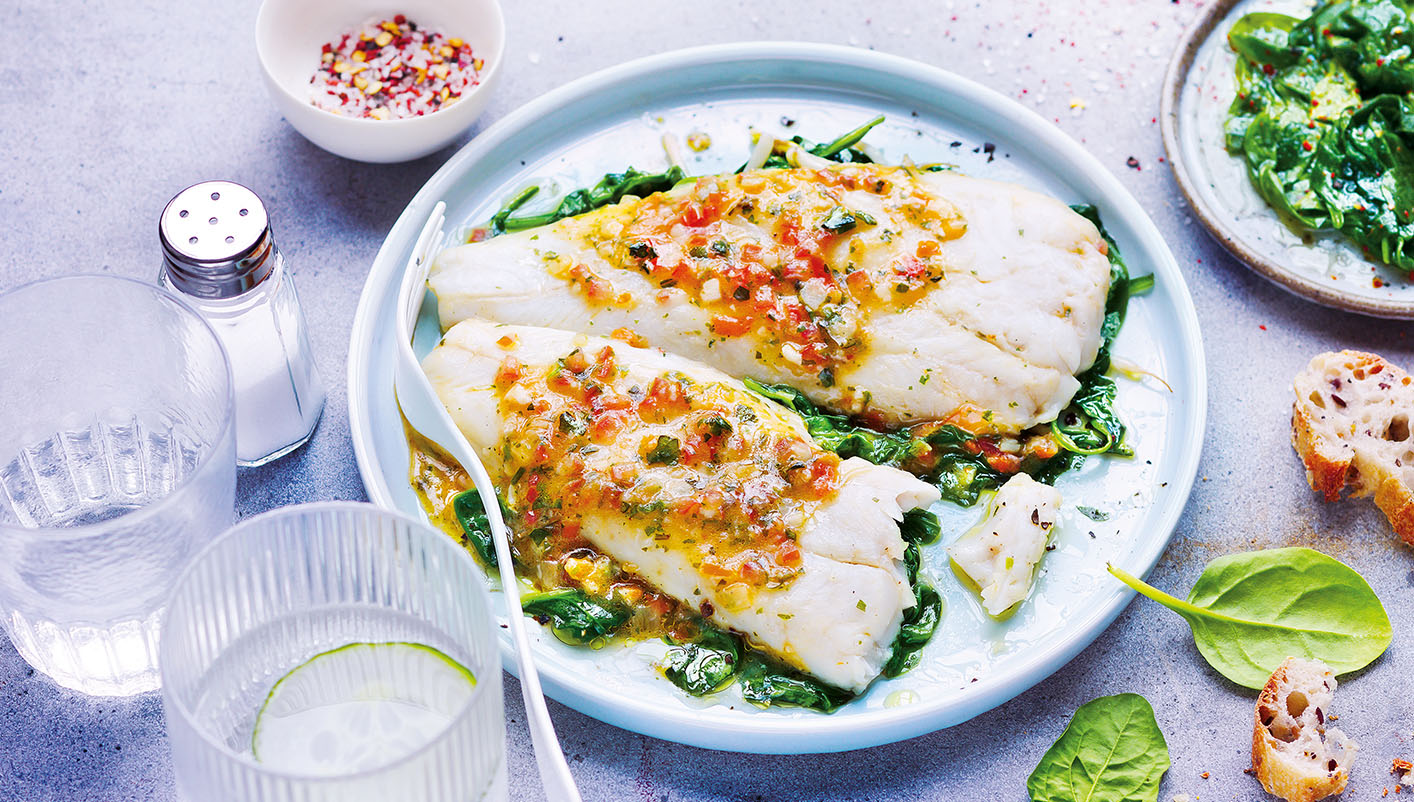 2 Filets de merlu blanc du Cap sauce vierge, en papillote