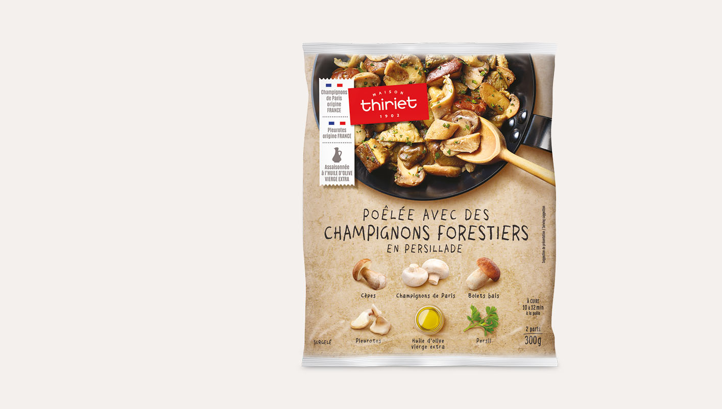 Poêlée avec des champignons forestiers en persillade