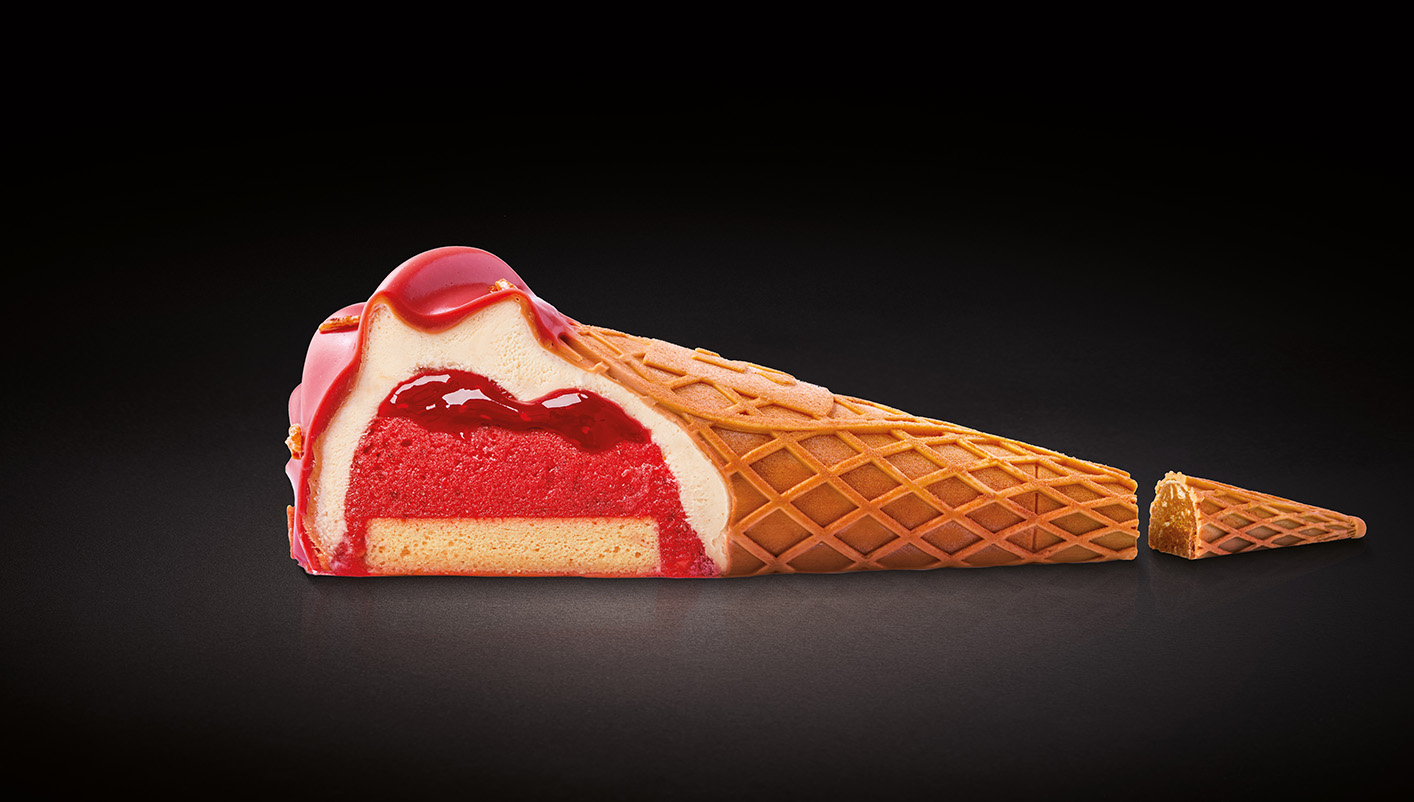 Iconic cône artisanal fraise/glace gaufrette