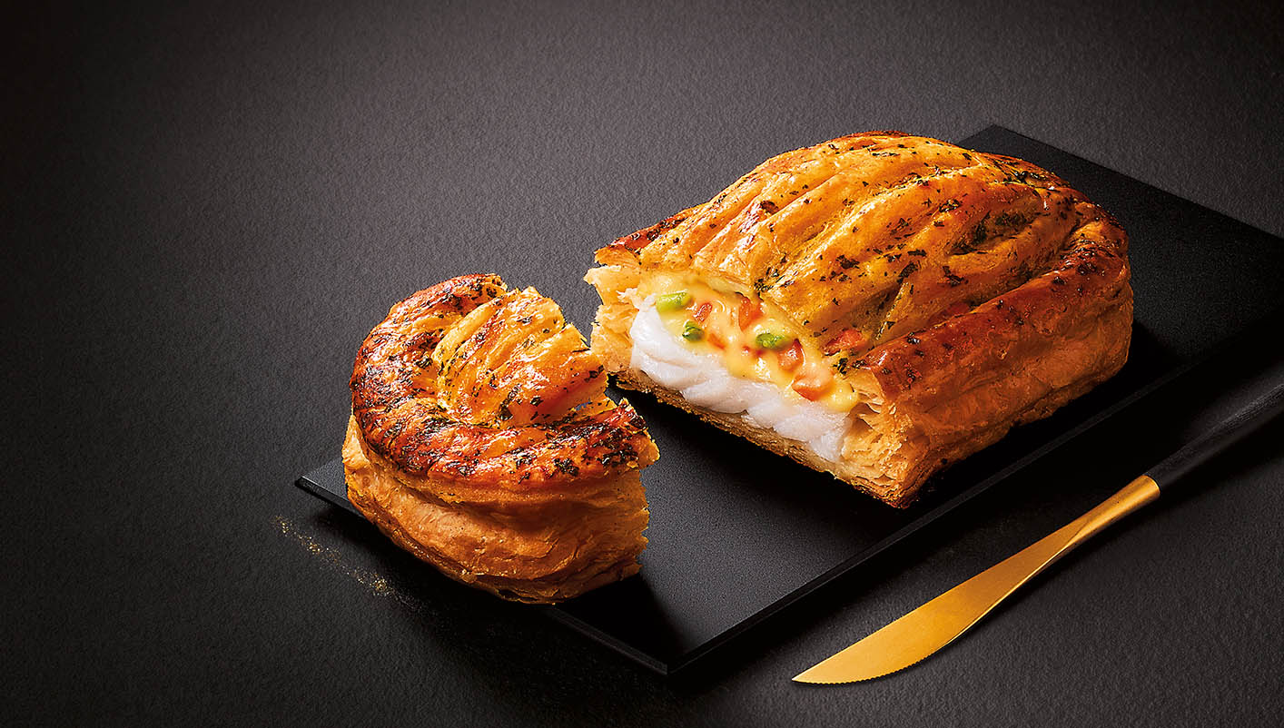 2 Feuilletés cabillaud, sauce petits légumes