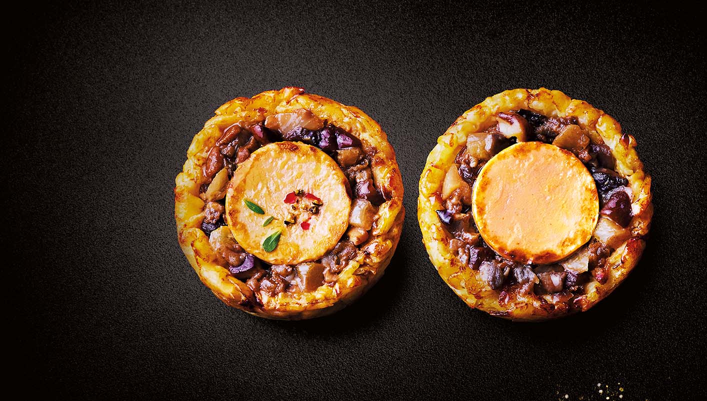 2 Nids de pommes de terre, bloc de foie gras et oignons