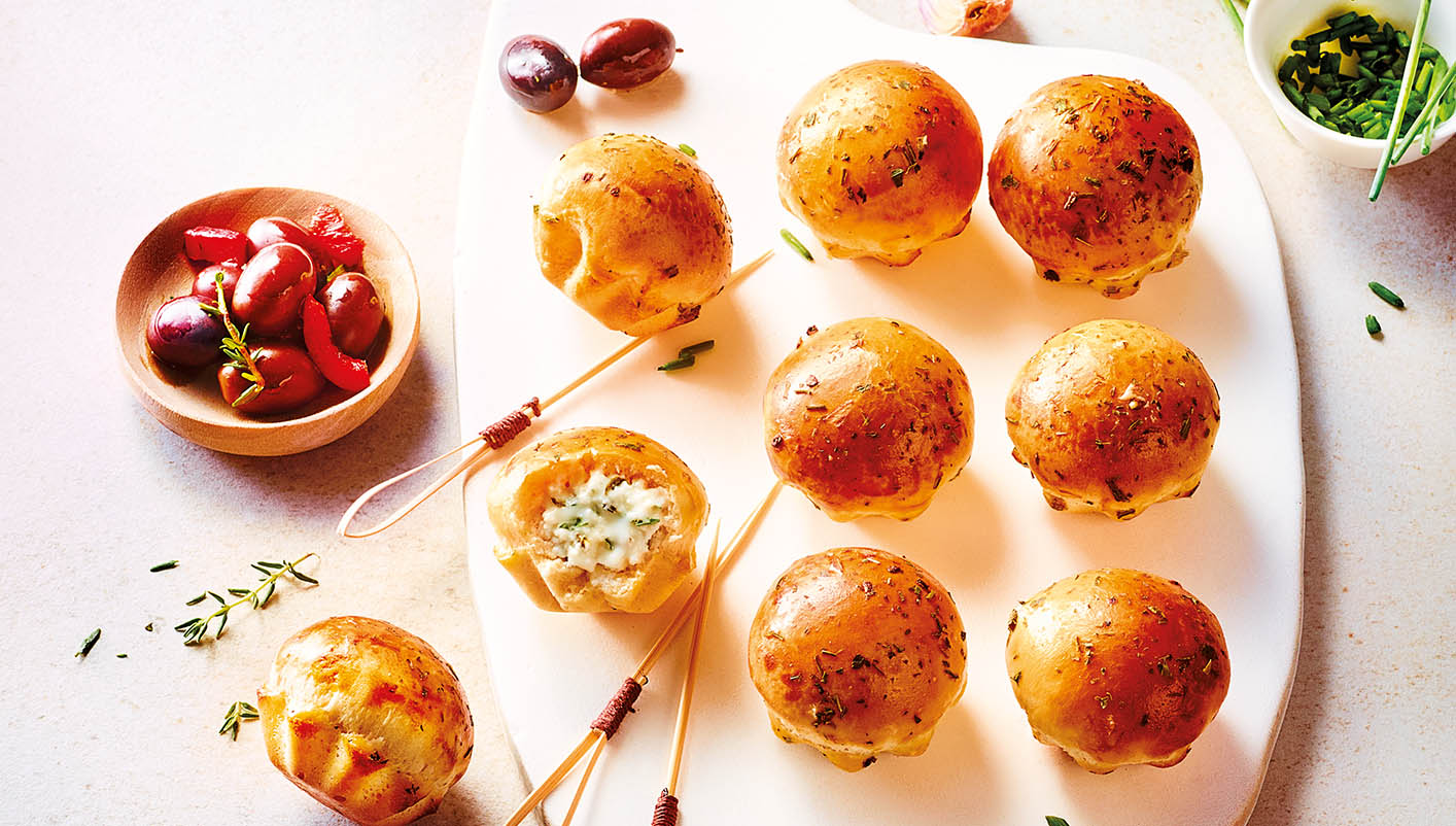 9 Mini brioches fromage ail et fines herbes
