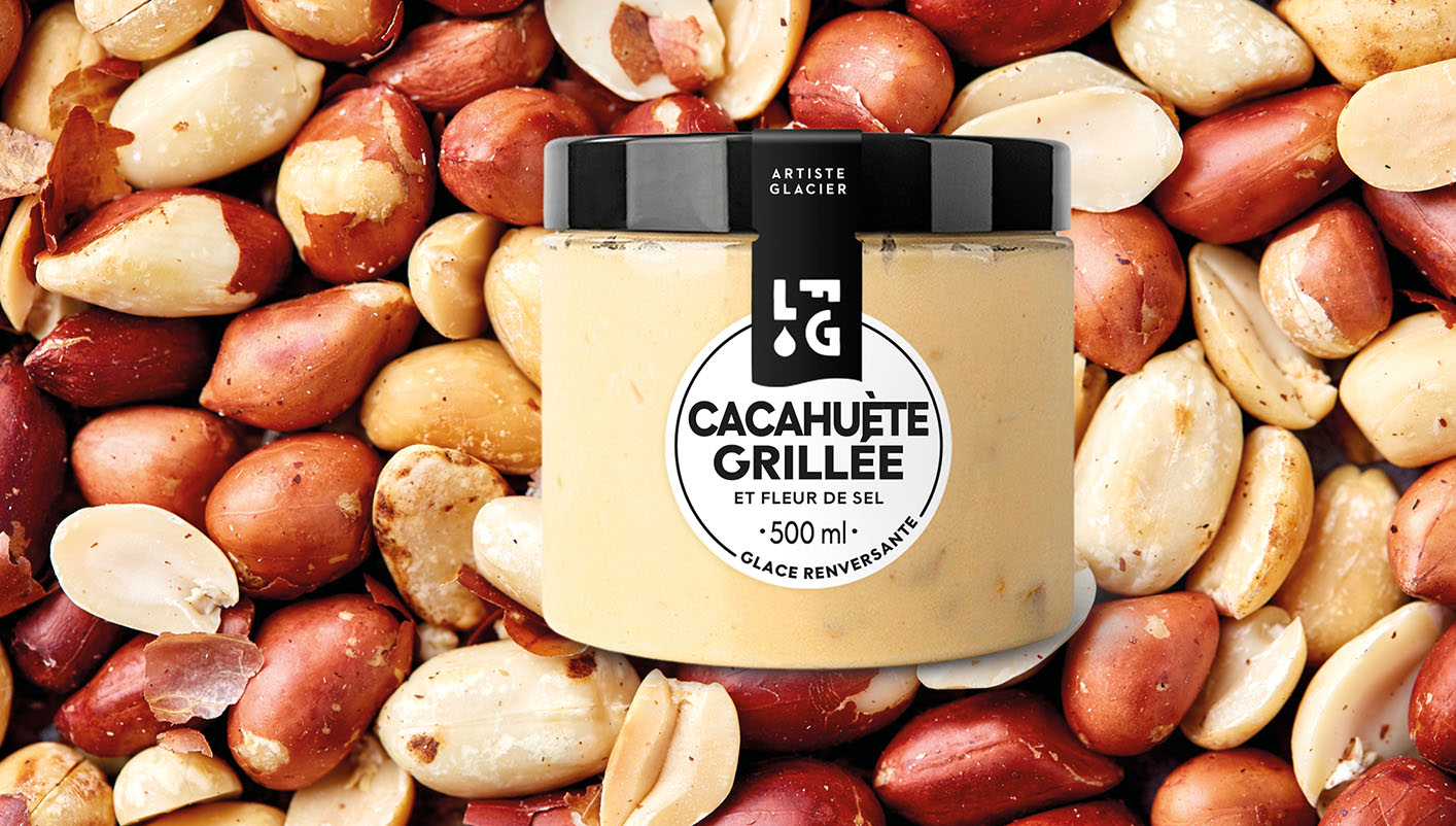 Crème glacée artisanale cacahuète grillée et fleur de sel