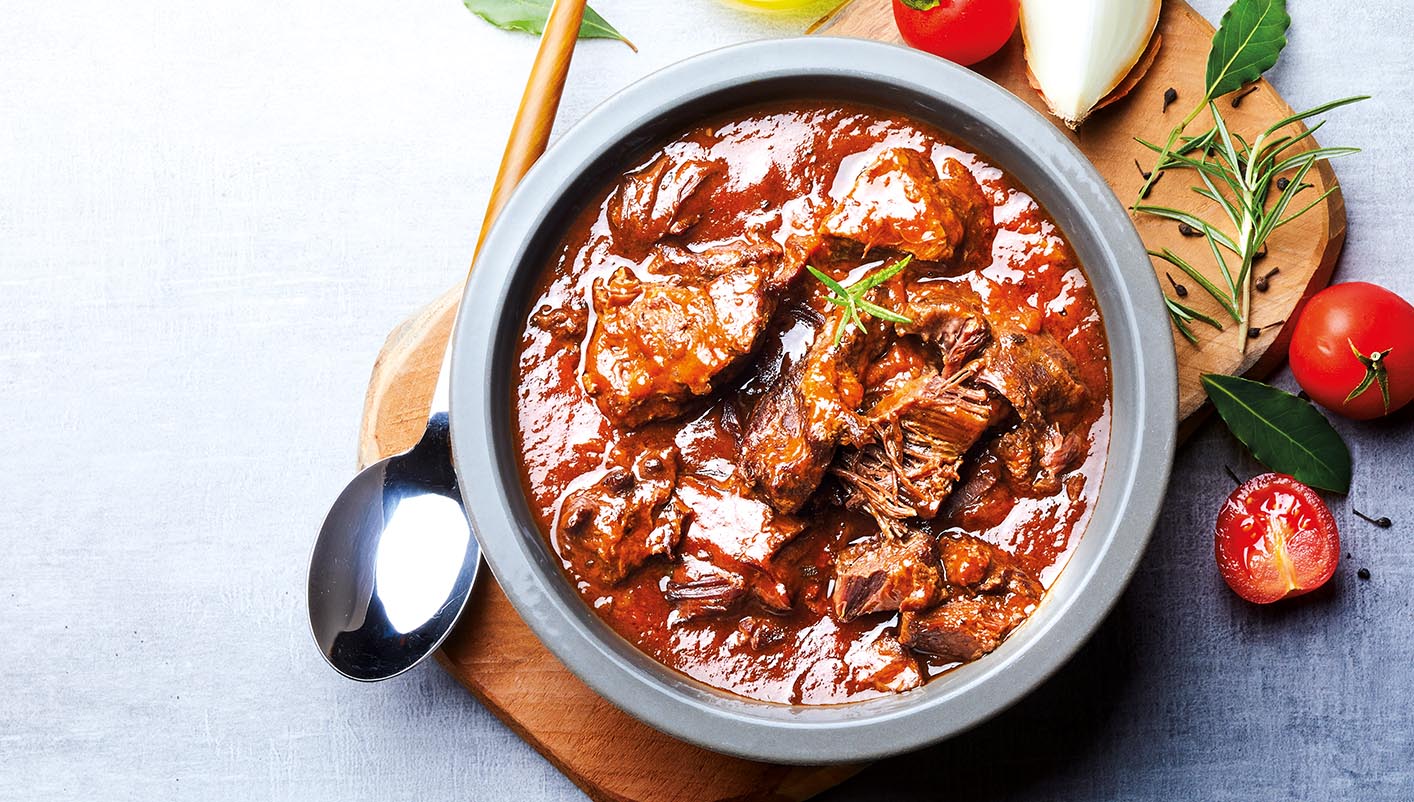 Noix de joue de bœuf cuisinée au vin rouge
