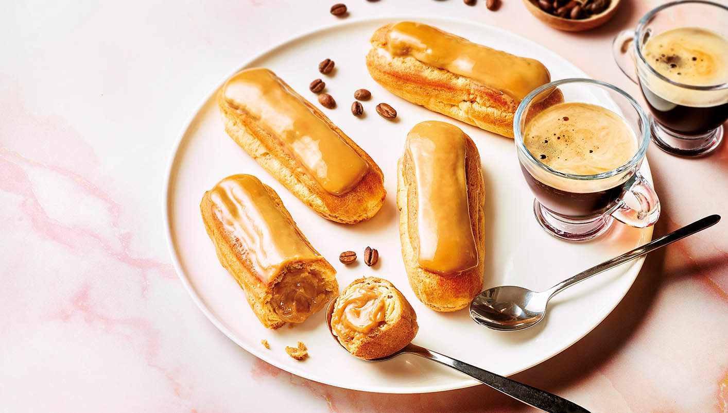 4 Eclairs au café