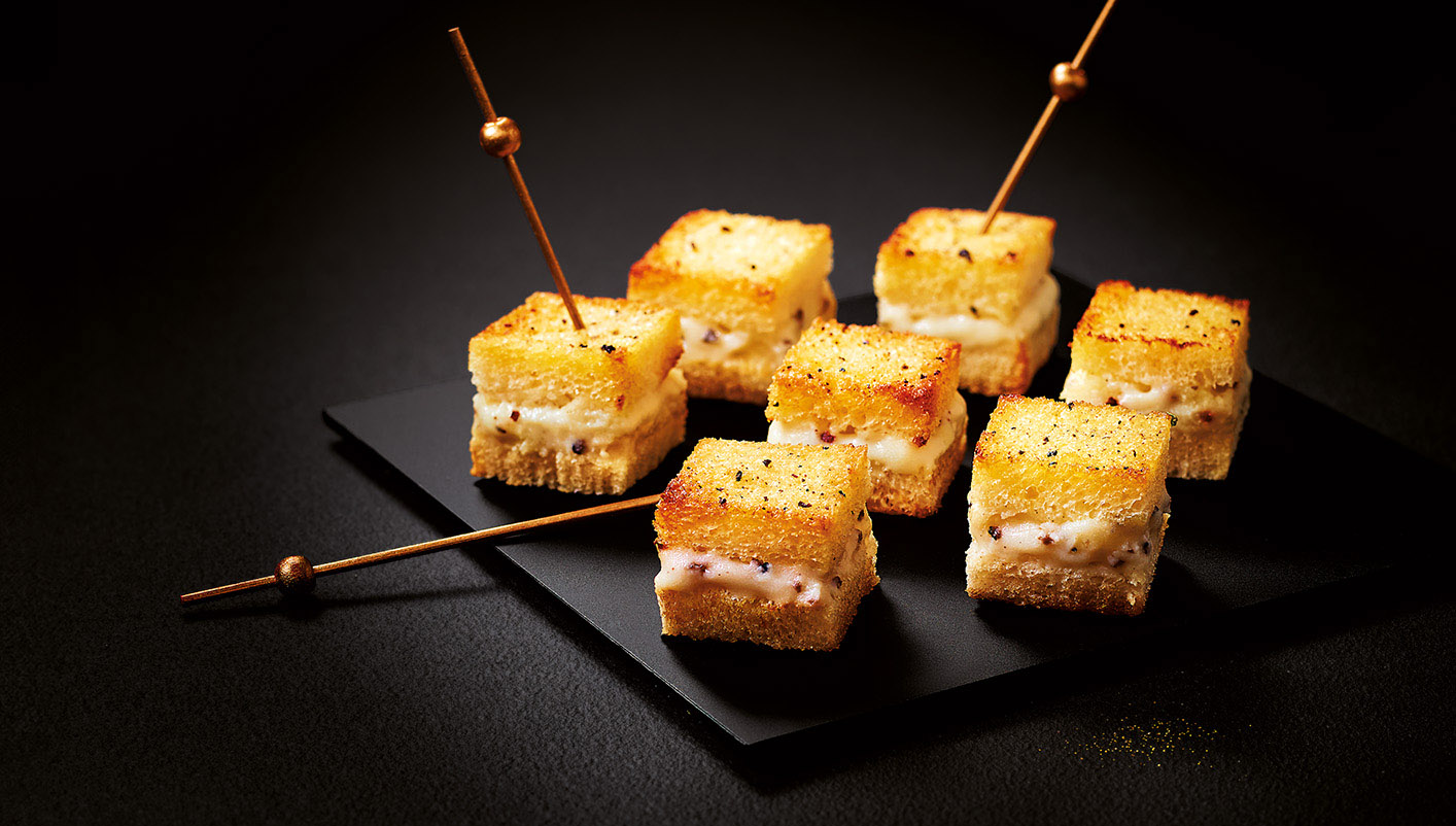 12 Mini croques au comté et truffe blanche d'été