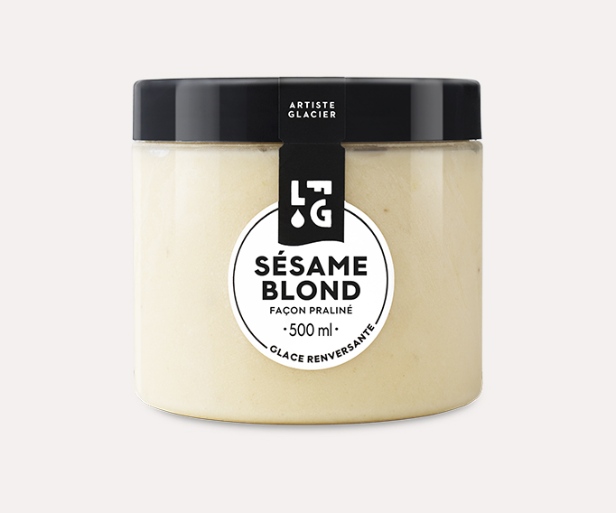 Crème glacée artisanale sésame blond façon praliné