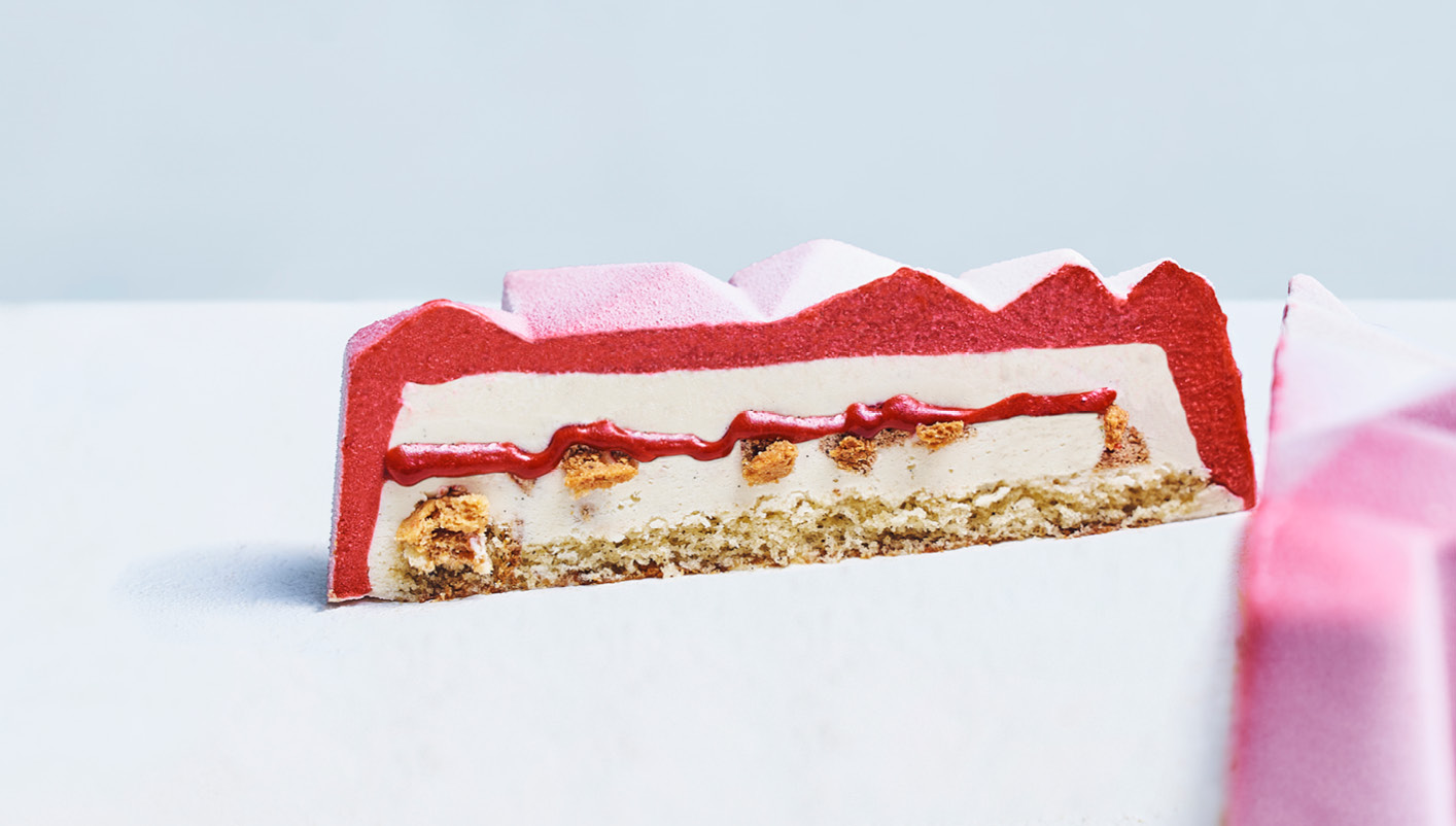 LE SINPA Sorbet Framboise, glace aux œufs, biscuit madeleine