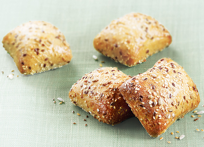4 Petits pains aux céréales et aux graines
