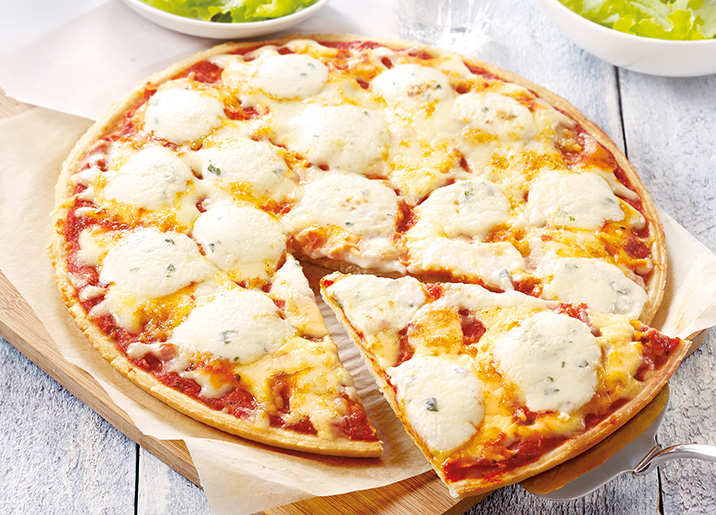 Pizza pâte fine 4 fromages surgelé, gamme Sélection du mois sur Thiriet Pizza pâte fine 4 fromages surgelé, gamme Sélection du mois sur Thiriet