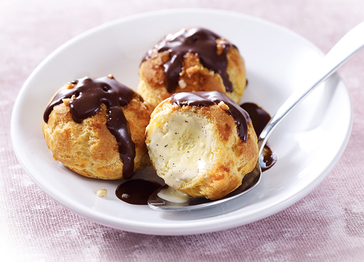 6 Profiteroles
