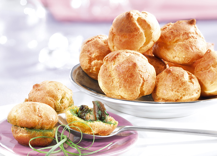 12 Petits choux aux escargots de Bourgogne