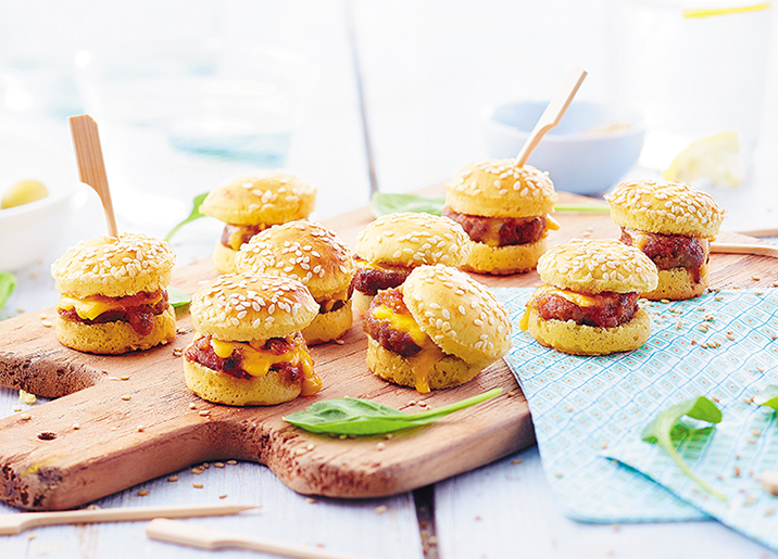 9 Mini cheeseburgers