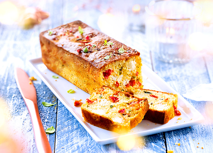 Cake apéritif chèvre/tomates