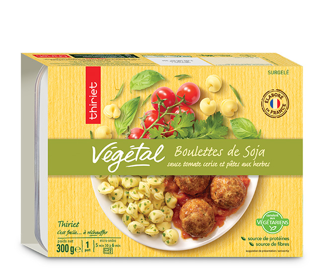 Boulettes de soja, sauce tomate, pâtes aux herbes