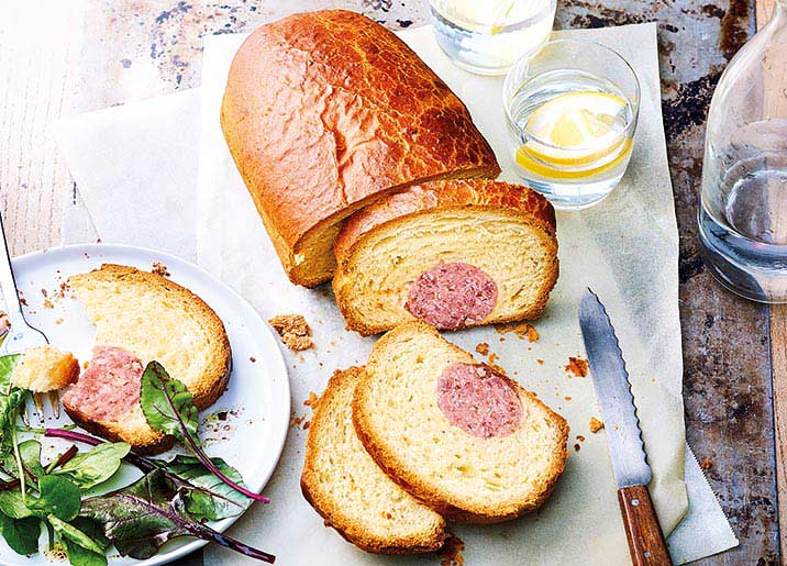 Véritable brioche fourrée au saucisson de Lyon