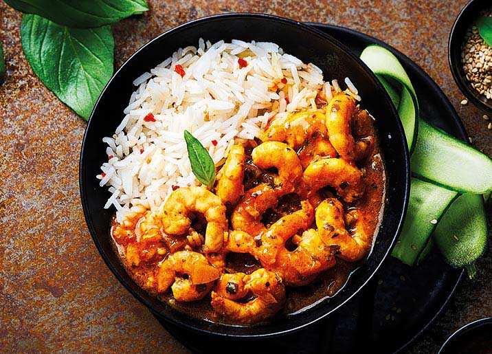 Crevettes sauce curry rouge et riz basmati