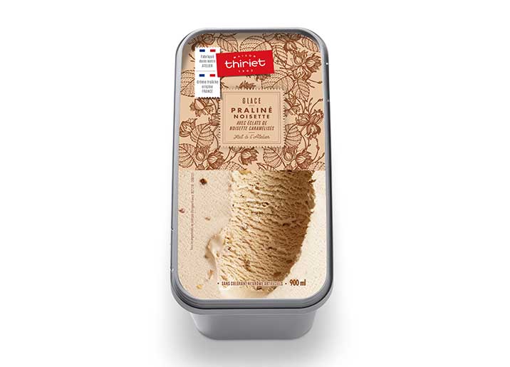 Glace praliné noisette avec éclats de noisette