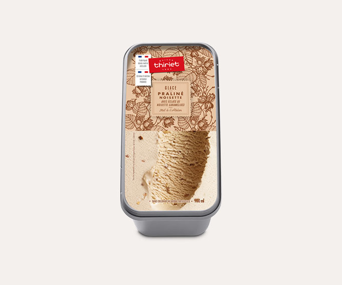 Glace praliné noisette avec éclats de noisette