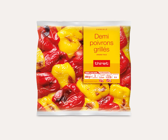 Demi-poivrons jaunes et rouges grillés