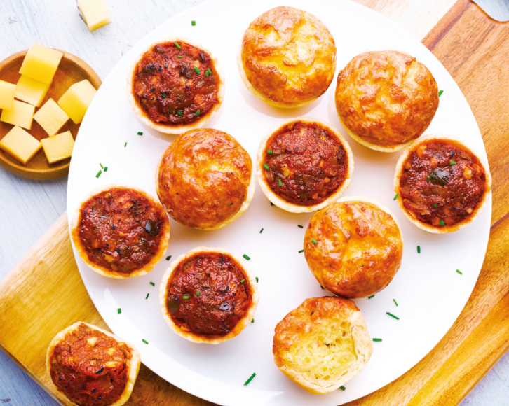 Apéritifs - Apéritifs chauds - Bouchées chaudes - 12 Mini quiches trois fromages et façon pizza